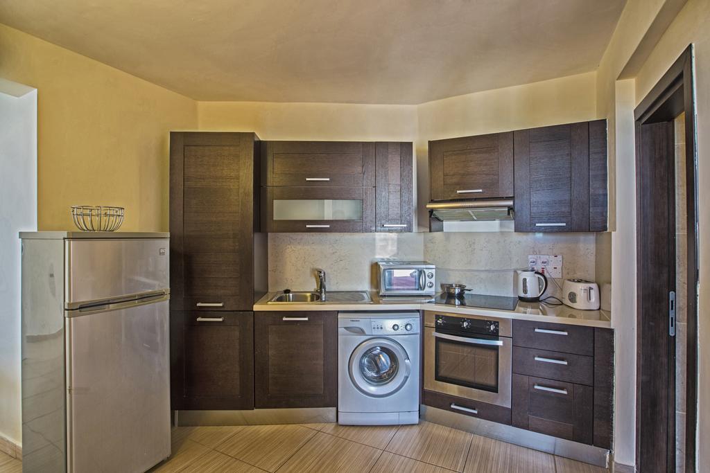 Pallinio Fig Tree Bay Apartments プロタラス エクステリア 写真